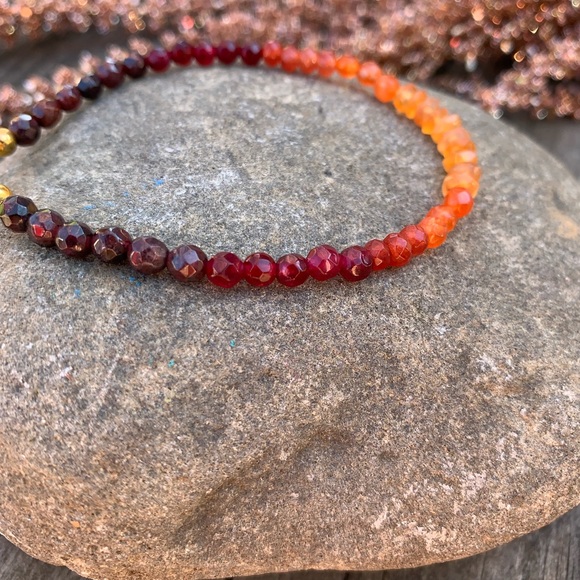 HP 🎉 Garnet Carnelian Gemstone Unisex Bracelet - Picture 6 of 8